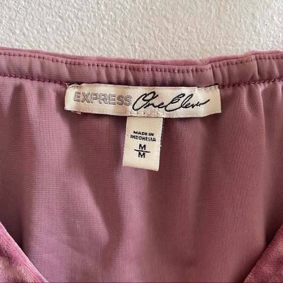 Express One Eleven Pink Velvet Crop Top - Picture 4 of 4